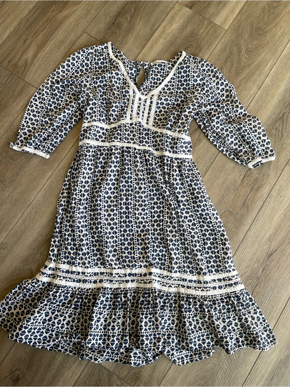 Navy and White Printed V-Neck Midi Dress - Picture 3 of 12